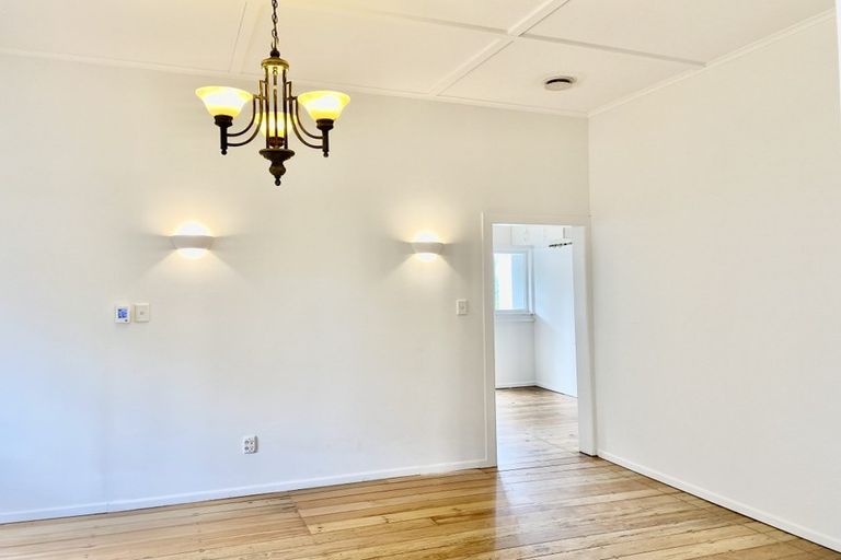 Photo of property in 48 The Avenue, Albany, Auckland, 0632