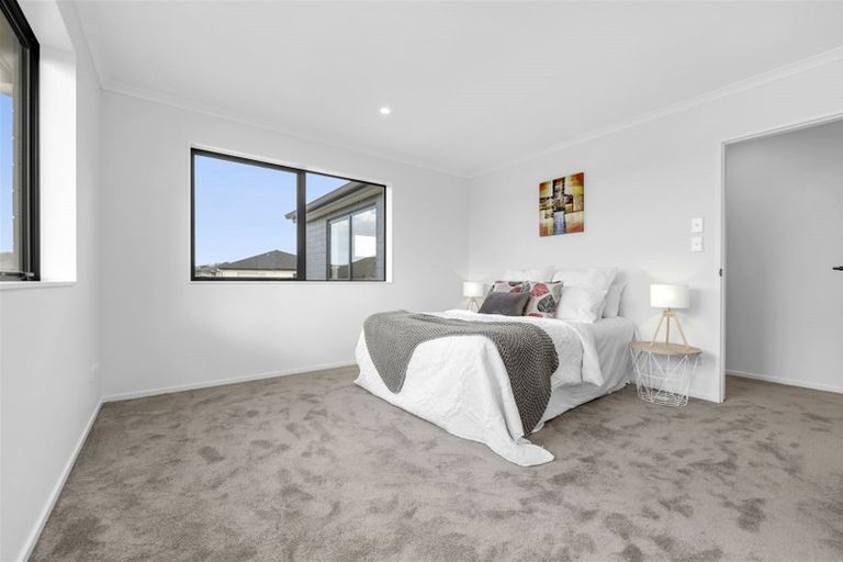 Photo of property in 215a Murphys Road, Flat Bush, Auckland, 2019