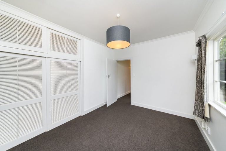 Photo of property in 4 Awatea Terrace, Hokowhitu, Palmerston North, 4410