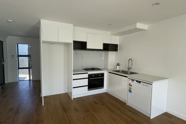 Photo of property in 59b Cedar Heights Avenue, Massey, Auckland, 0614