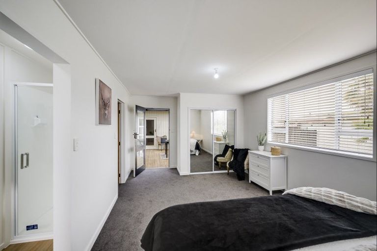 Photo of property in 20 Gebbie Road, Taradale, Napier, 4112