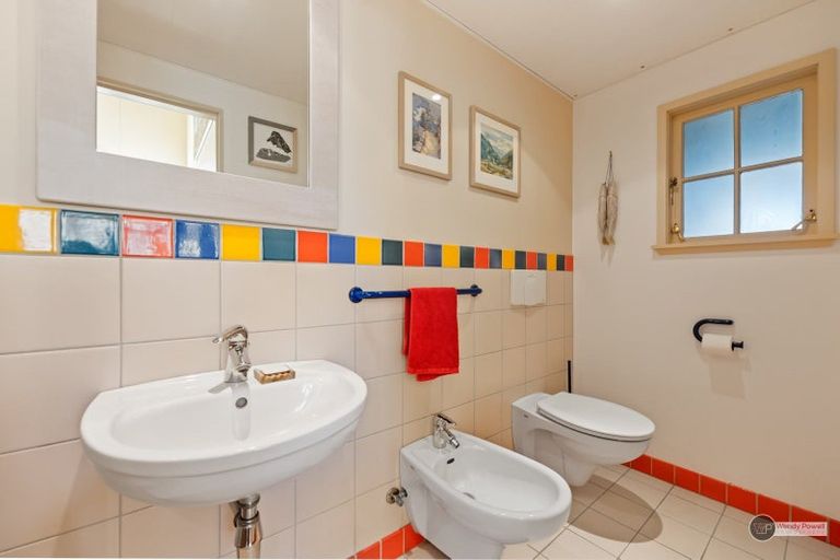 Photo of property in 33b Maungaraki Road, Korokoro, Lower Hutt, 5012