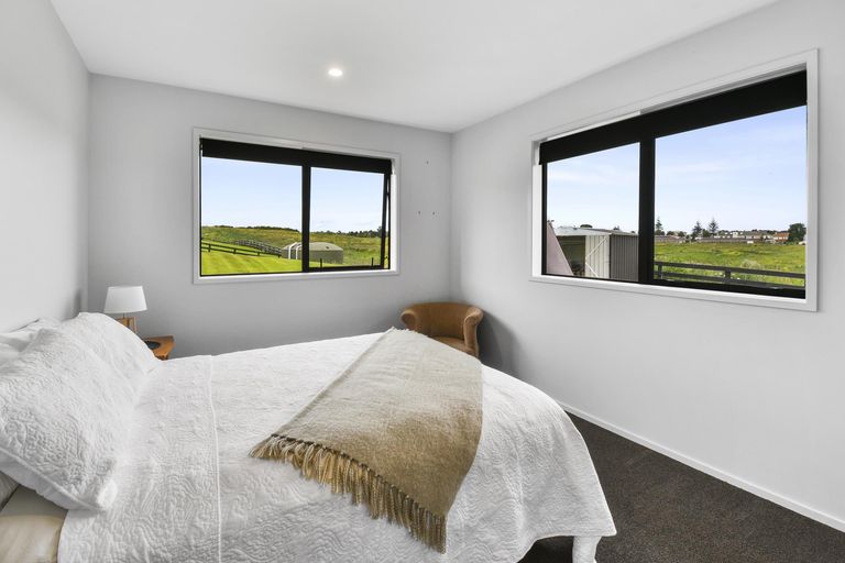Photo of property in 133 Mcrobbie Road, Kingseat, Papakura, 2580
