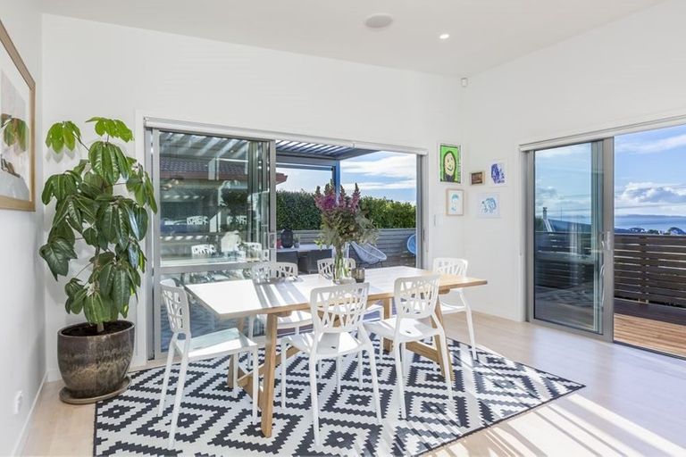 Photo of property in 42 Brightside Road, Stanmore Bay, Whangaparaoa, 0932