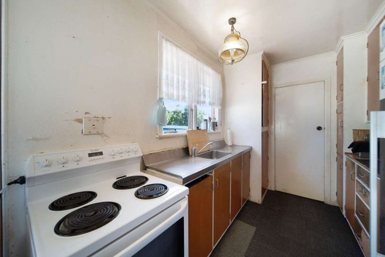 Photo of property in 15 Whitley Crescent, Otara, Auckland, 2023