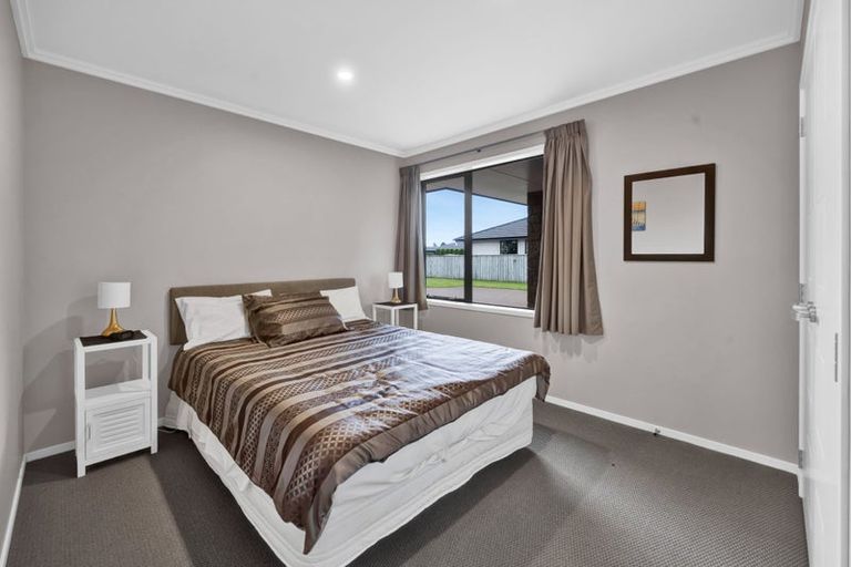 Photo of property in 12 Mercade Close, Stratford, 4332