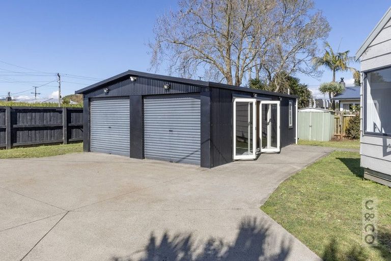 Photo of property in 14 Alice Street, Riverhead, 0820