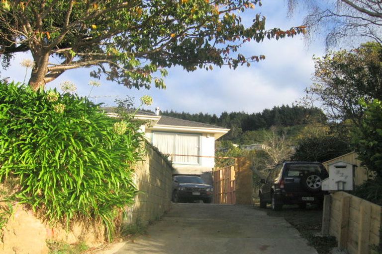 Photo of property in 327 Main Road, Tawa, Wellington, 5028