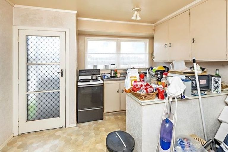 Photo of property in 2/18 Duke Street, Papakura, 2110