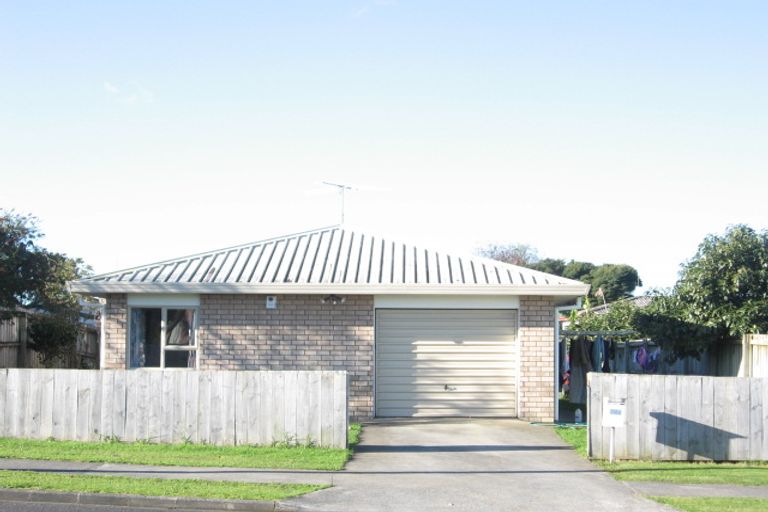 Photo of property in 1/74 Sykes Road, Weymouth, Auckland, 2103