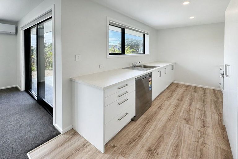 Photo of property in 28 Rangiora Street, Castlecliff, Wanganui, 4501