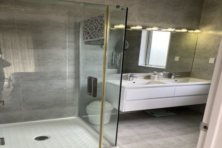 Photo of property in 23 Maka Terrace, Orewa, 0931