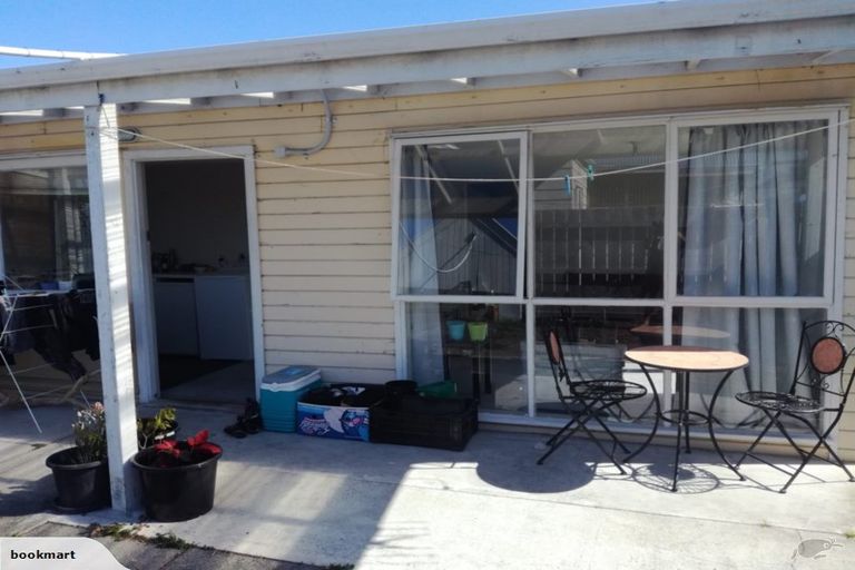 Photo of property in 918 Avonside Drive, Avondale, Christchurch, 8061