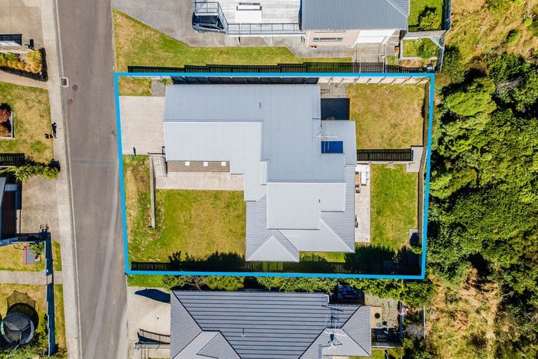 Photo of property in 31 Aspiring Terrace, Aotea, Porirua, 5024