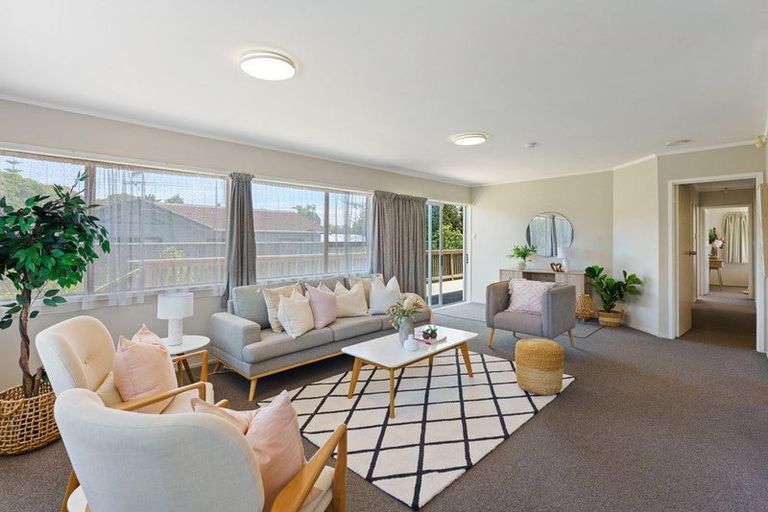 Photo of property in 18 Hicks Crescent, Waikanae Beach, Waikanae, 5036