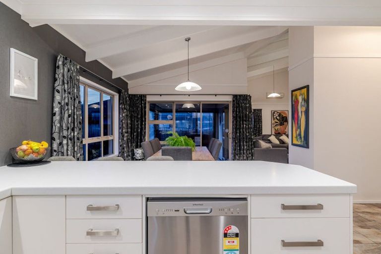 Photo of property in 19 Meridian Grove, Kelvin Grove, Palmerston North, 4414