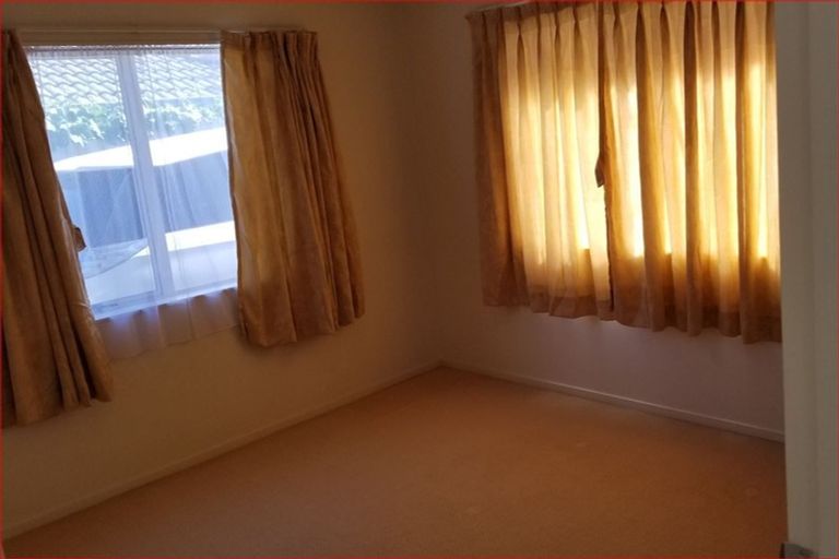 Photo of property in 12 Wheaton Place, Glen Eden, Auckland, 0602