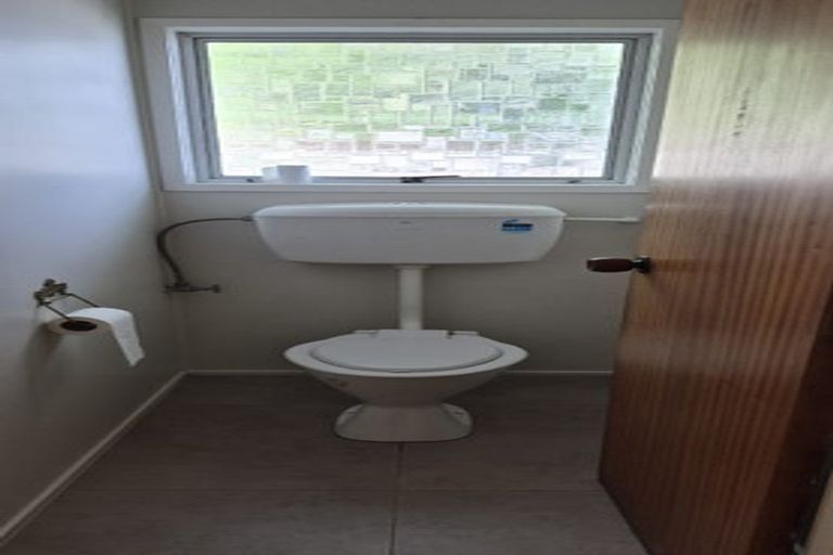 Photo of property in 1 Koromiko Place, Waiuku, 2123