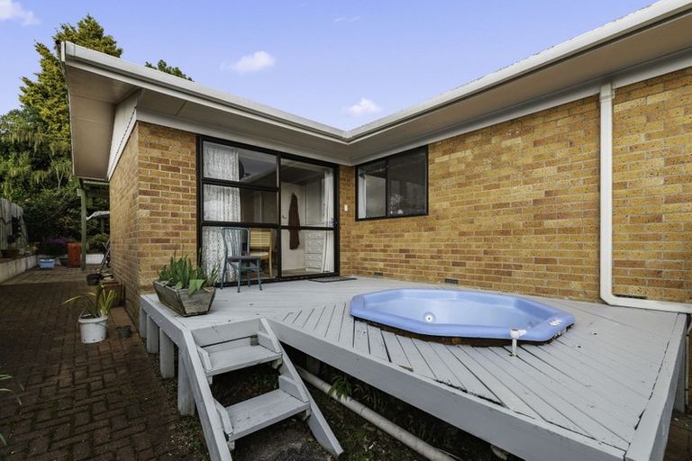 Photo of property in 9 Neri Crescent, Pomare, Rotorua, 3015