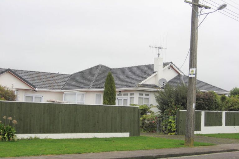 Photo of property in 592 Queen Street East, Levin, 5510