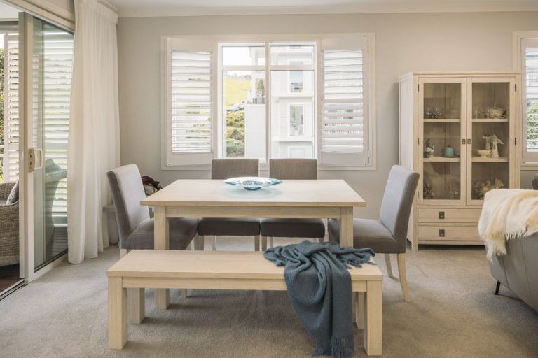 Photo of property in 74 Panorama Heights, Orewa, 0931