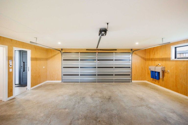 Photo of property in 132 Kingsdale Park Drive, Aokautere, Palmerston North, 4471