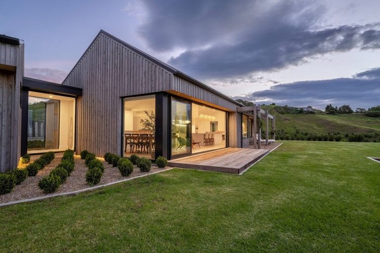 Photo of property in 23 Te Auhi Way, Welcome Bay, Tauranga, 3112