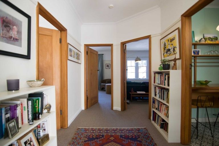 Photo of property in 2/332 Tinakori Road, Thorndon, Wellington, 6011
