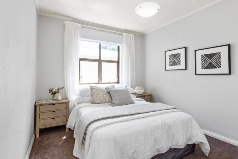 Photo of property in 153 Milton Road, Bluff Hill, Napier, 4110