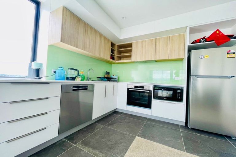 Photo of property in 603/1 Buscomb Avenue, Henderson, Auckland, 0610