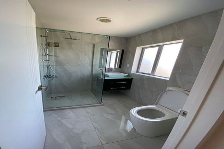 Photo of property in 61 Bolton Street, Blockhouse Bay, Auckland, 0600