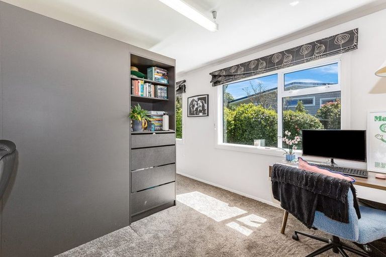 Photo of property in 7 Krishna Way, Khandallah, Wellington, 6035