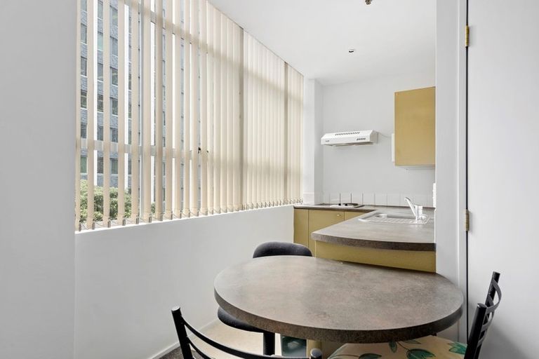 Photo of property in Hume House, 13/152 The Terrace, Wellington Central, Wellington, 6011