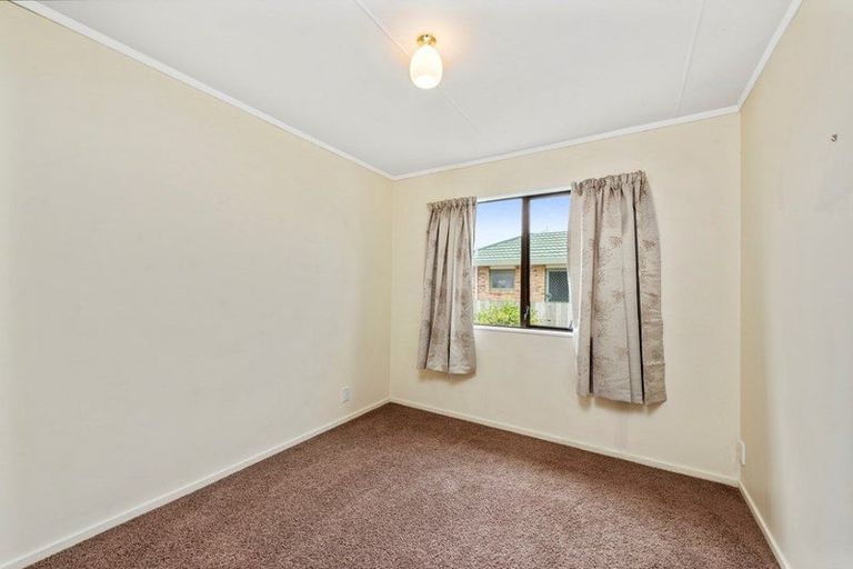 Photo of property in 12b Seaview Road, Otumoetai, Tauranga, 3110