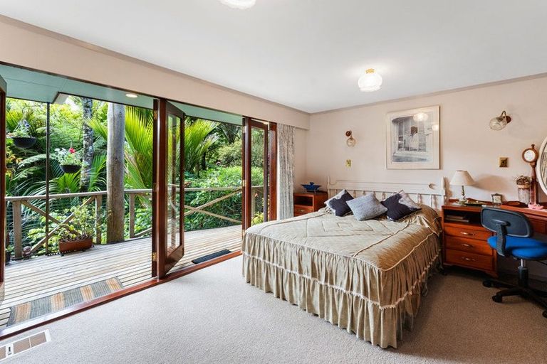 Photo of property in 27a Tane Road, Laingholm, Auckland, 0604
