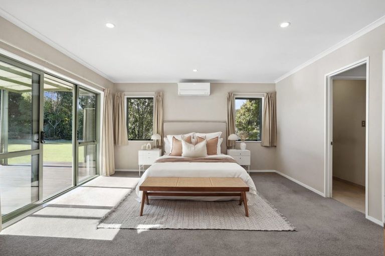 Photo of property in 70a Shaw Road, Oratia, Auckland, 0604