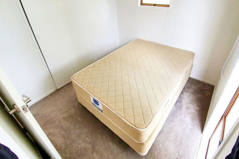 Photo of property in 1/57 Aeroview Drive, Beach Haven, Auckland, 0626