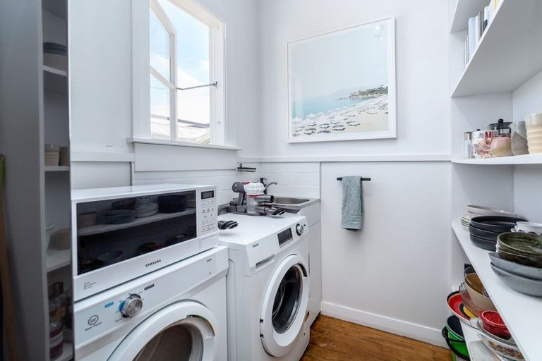 Photo of property in 28 Garrison Street, Carterton, 5713