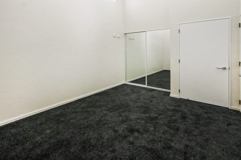 Photo of property in 31-41 Pirie Street, Mount Victoria, Wellington, 6011