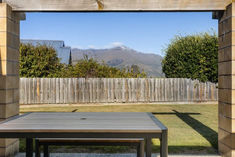 Photo of property in 27 Farrant Drive, Wanaka, 9305