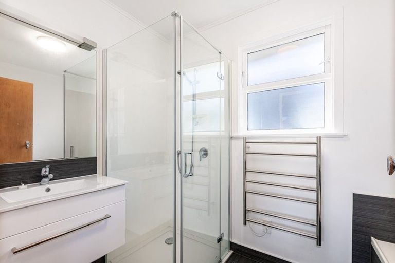 Photo of property in 3 Mission Street, Waterloo, Lower Hutt, 5011