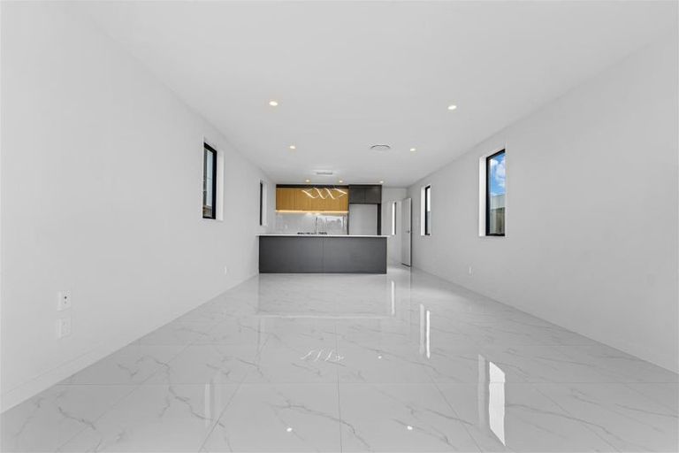 Photo of property in 9 John Gray Street, Papakura, 2110