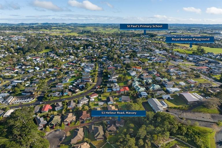 Photo of property in 53 Helleur Road, Massey, Auckland, 0614