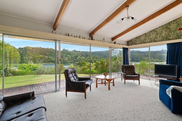 Photo of property in 9 Alexander Road, Lake Tarawera, Rotorua, 3076