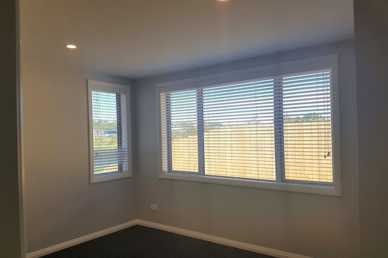 Photo of property in 3 Pae Moana Place, Stanmore Bay, Whangaparaoa, 0932