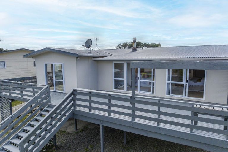 Photo of property in 3b Ruru Road, Otaihanga, Paraparaumu, 5036