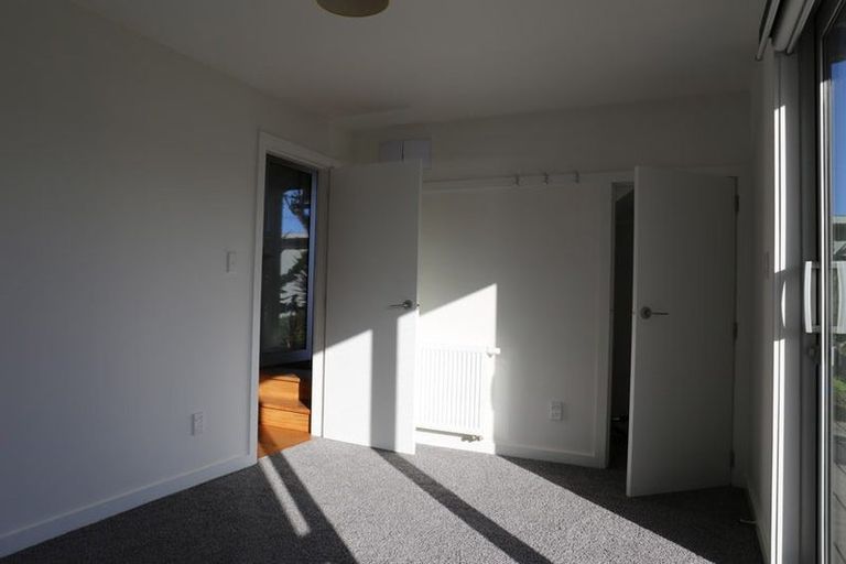 Photo of property in 44 Shelly Bay Road, Maupuia, Wellington, 6022