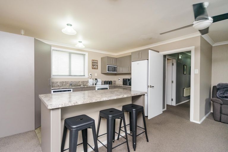 Photo of property in 11a Botanical Road, Takaro, Palmerston North, 4412