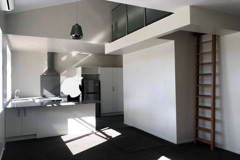 Photo of property in 8 Park Road, Miramar, Wellington, 6022