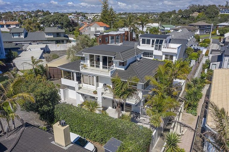 Photo of property in 5a Craig Road, Milford, Auckland, 0620